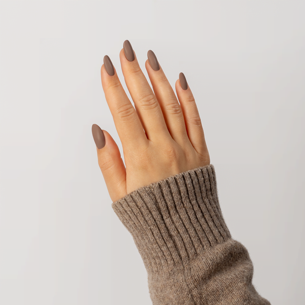 matowy top hybrydowy Velvet matt na paznokciach Eclair Nail